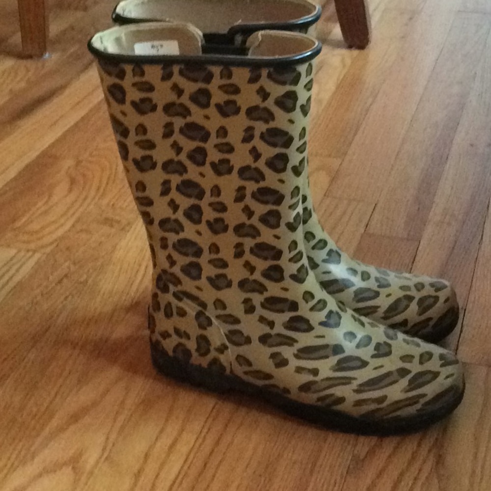 Sperry Cheetah Boots